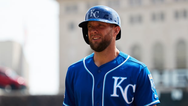 Alex Gordon will join the Royals for his 14th season.